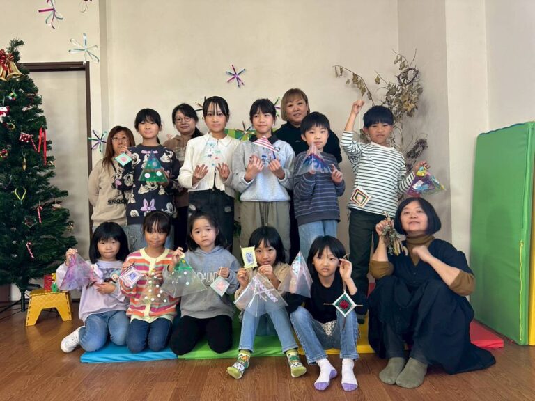 親子で楽しむクリスマス飾りづくりワークショップ